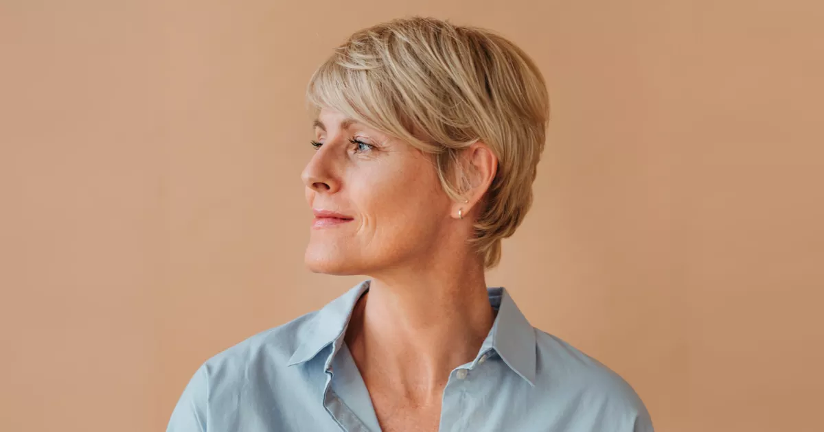 Woman considering estriol or estradiol